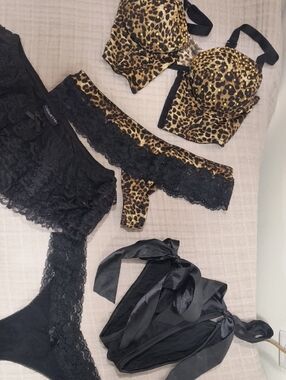 Leopard Print Underwire Bra with Black Lace Trim - Women Intimates